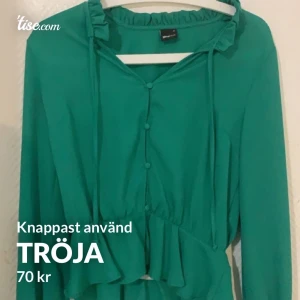 Blus från Gina  - Knappast använd, jättefin på storlek 34