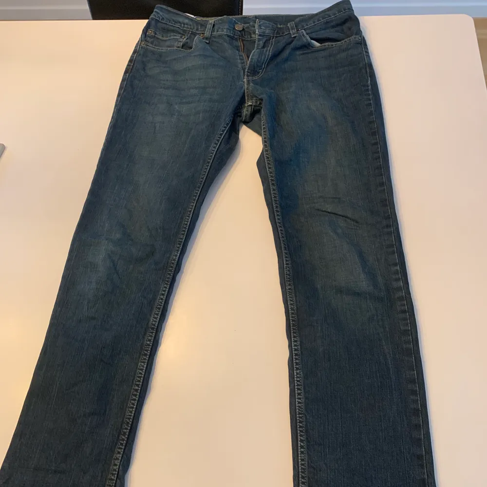 Levis 511 jeans i ok skick. Strl W32 L34 . Jeans & Byxor.