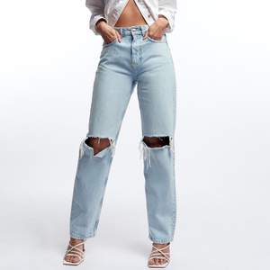 90s highwaisted jeans från Gina Tricot✨ säljer då dem ej kommer till användning längre! Frakt tillkommer