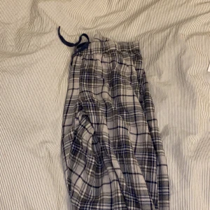 Pyjamasbyxor - Rutiga pyjamasbyxor