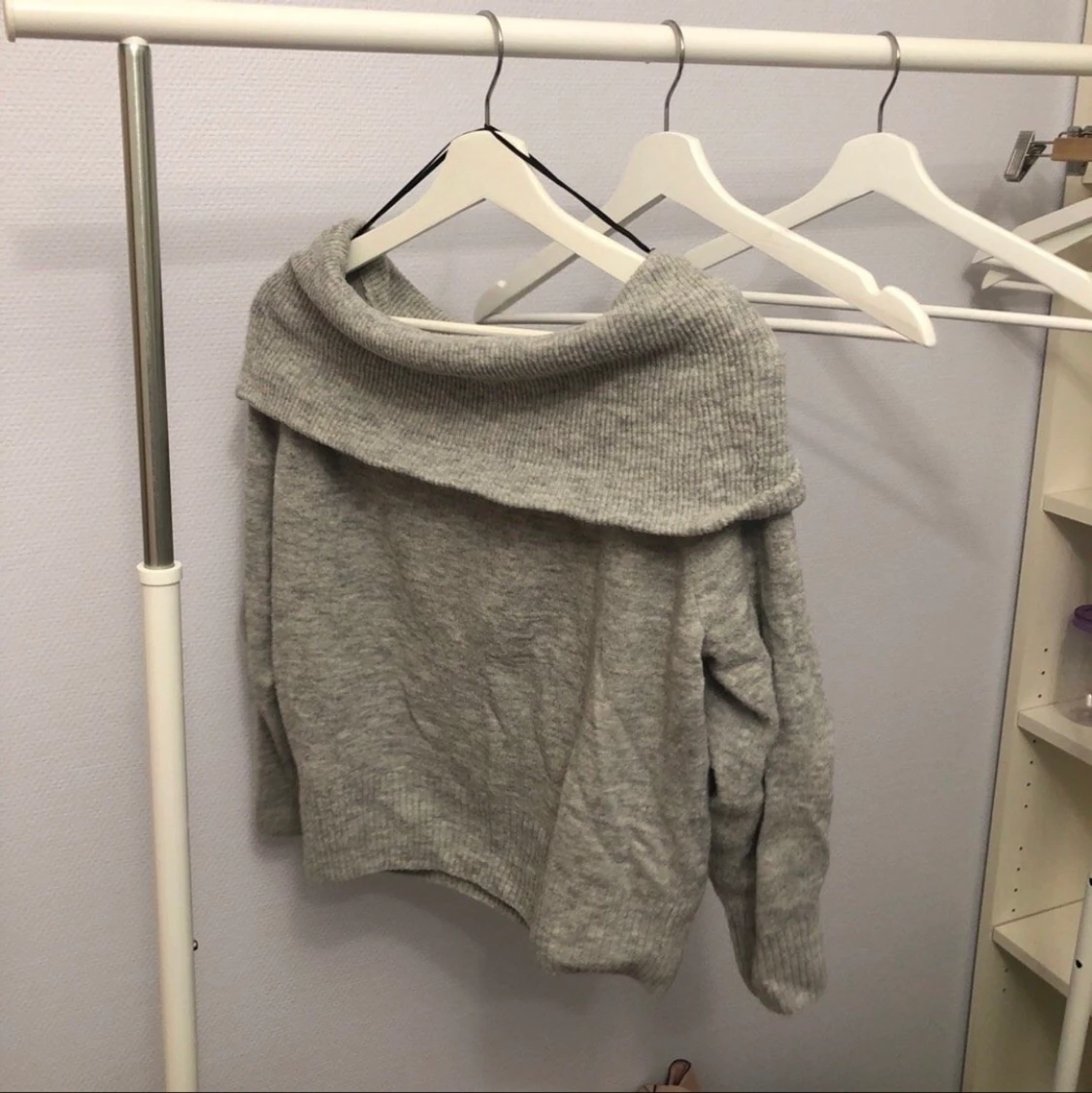 Stickade tröjor, + en fjärde på 2bild - 90