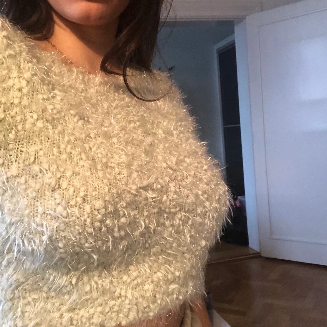 Mintgrön fluffig topp - 91