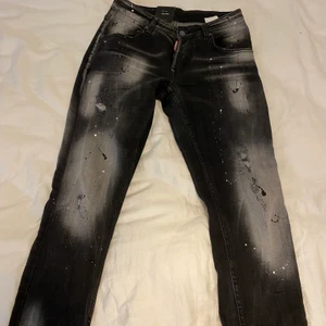 Dsquared2 ”slim jean” Jeans - Byxorna är helt nya och endast testade. En present så tyvärr inget kvitto