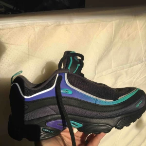  - Super snygga DAYTONA DMX ifrån Reebok. Knappt använda.  🦋 Betalning sker via swish och köparen står för frakt 🌸💖🦋