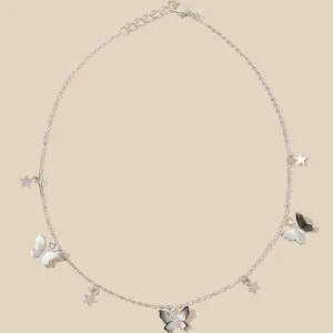  - En helt ny halsband✨ frakten ingår i priset 