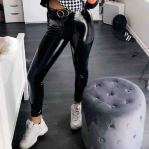  - Lackbyxor från JFR i storlek S. Frakt tillkommer✨ 