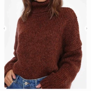  - Näst intill ny super fin stickad turtleneck tröja 💞😎✌🏼