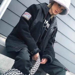  - Inte min bild!!! Tenson Limited edition jacka i väldigt bra skick 🧚🏻‍♀️  Köpte den för 1400kr 