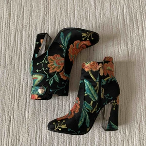  - Använda en gång utomhus, mötas upp i Stockholm eller skickas då tillkommer frakt 🌸