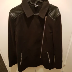 Kappa  - Storlek 40 använd en gång 