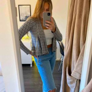  - Säljer min fina Oddmolly kofta som är i ett väldigt fint skick. Den är i stl 0 vilket motsvarar XS.