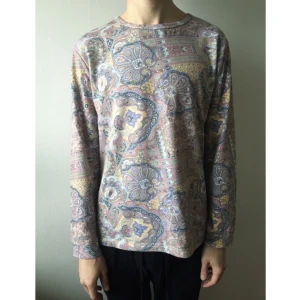  - Tröja från forever21. 