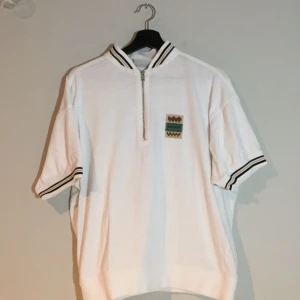  - Marco polo tröja i tjockt material, pris går att diskutera! Köparen betalar frakt