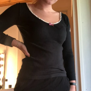  - Långärmad odd-Molly tröja Köparen står för frakten