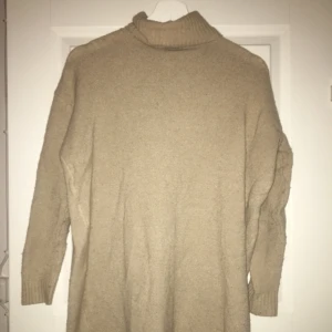  - Stickad polo tröja, aldrig använd 