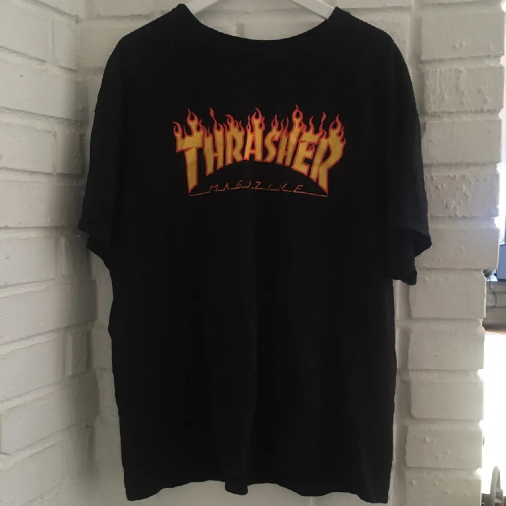 Thrasher tisha från Hollywood. T-shirts.