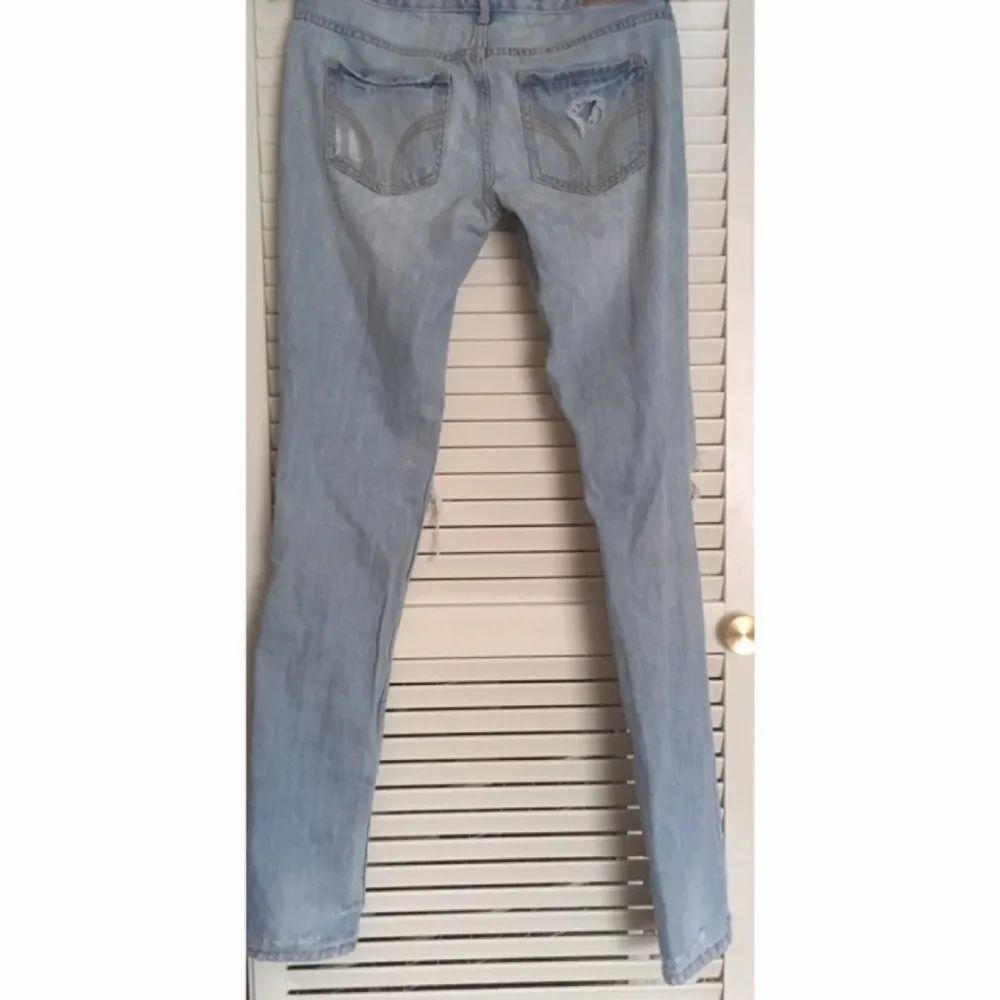 Jeans från Gina tricot storlek 26 låg midja. Jeans & Byxor.