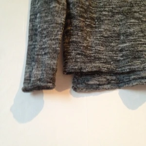 stickad tröja HM divided - stickad tröja HM divided