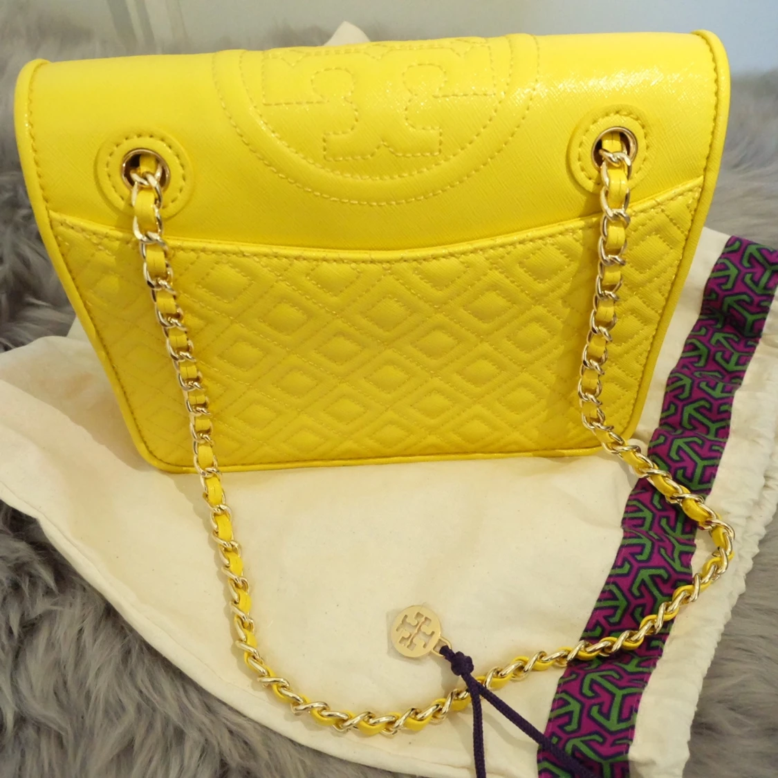 Tory Burch väska (Gul färg)