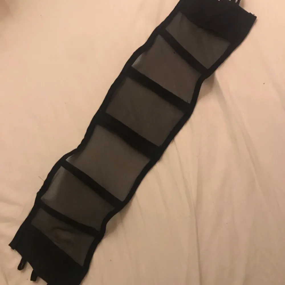 Självsyn one of a kind mesh floating corset 🥰❤️❤️ köparen står för frakt och ifall många är intresserad så håller jag budgivning i kommentarerna 🥰. Toppar.