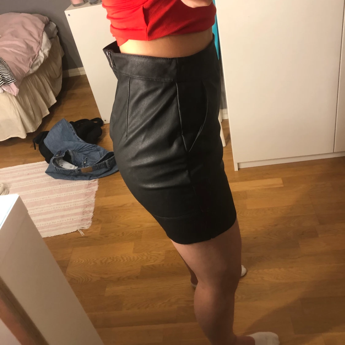 Svart skinnkjol - 91