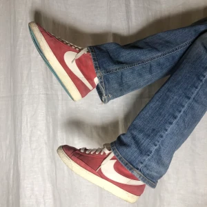 Nike - Chill höga retro nikes! Size 38,5, nästan helt nya! Passar alla kön🥰
