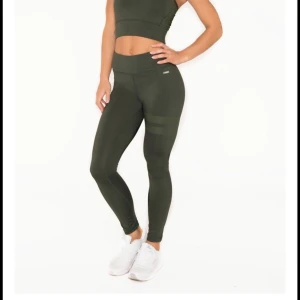 Gröna stronger tights - Säljer mina gröna stronger tights i storlek S🥰 Fint skick! Nypris 699