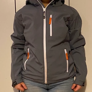 Jacka  - Grå jacka storlek M/38 