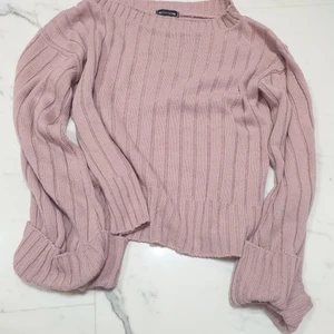 Tröja från prettylittlething  - Prettylittlething tröja med vida armar storlek medium 