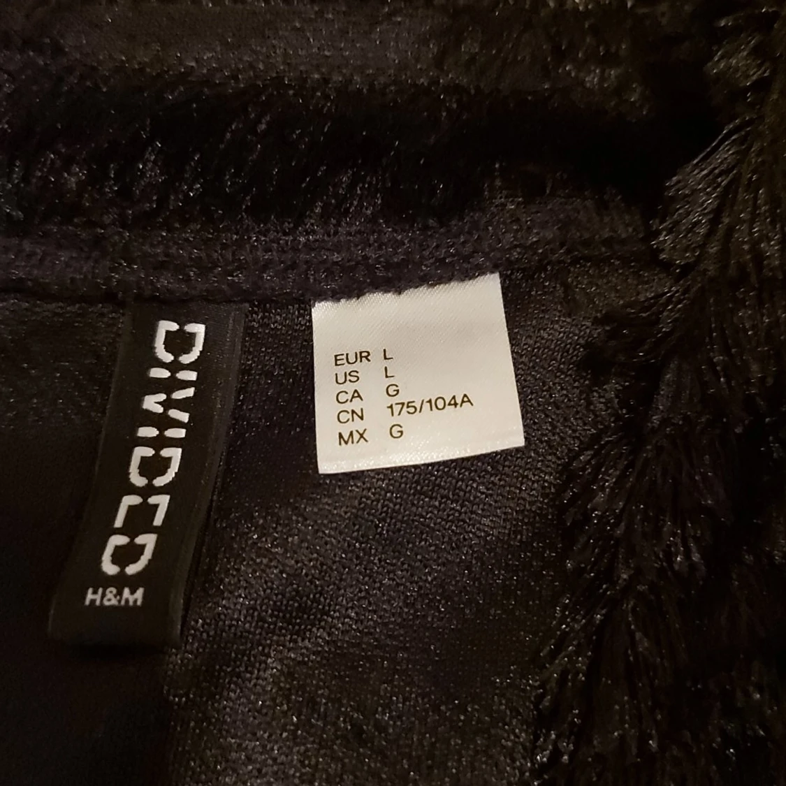 Fest kofta med fransar. HM - 90