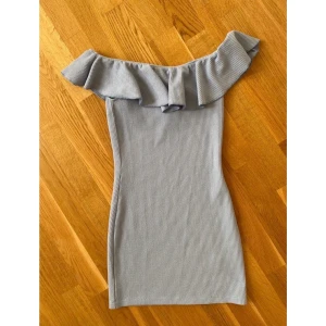 Blå klänning, storlek XS - Använd max 5 gånger, fint skick! 