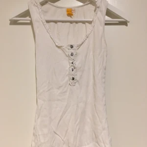 Vitt linne 365 Sunshine strl XS - Vitt linne. Storlek XS