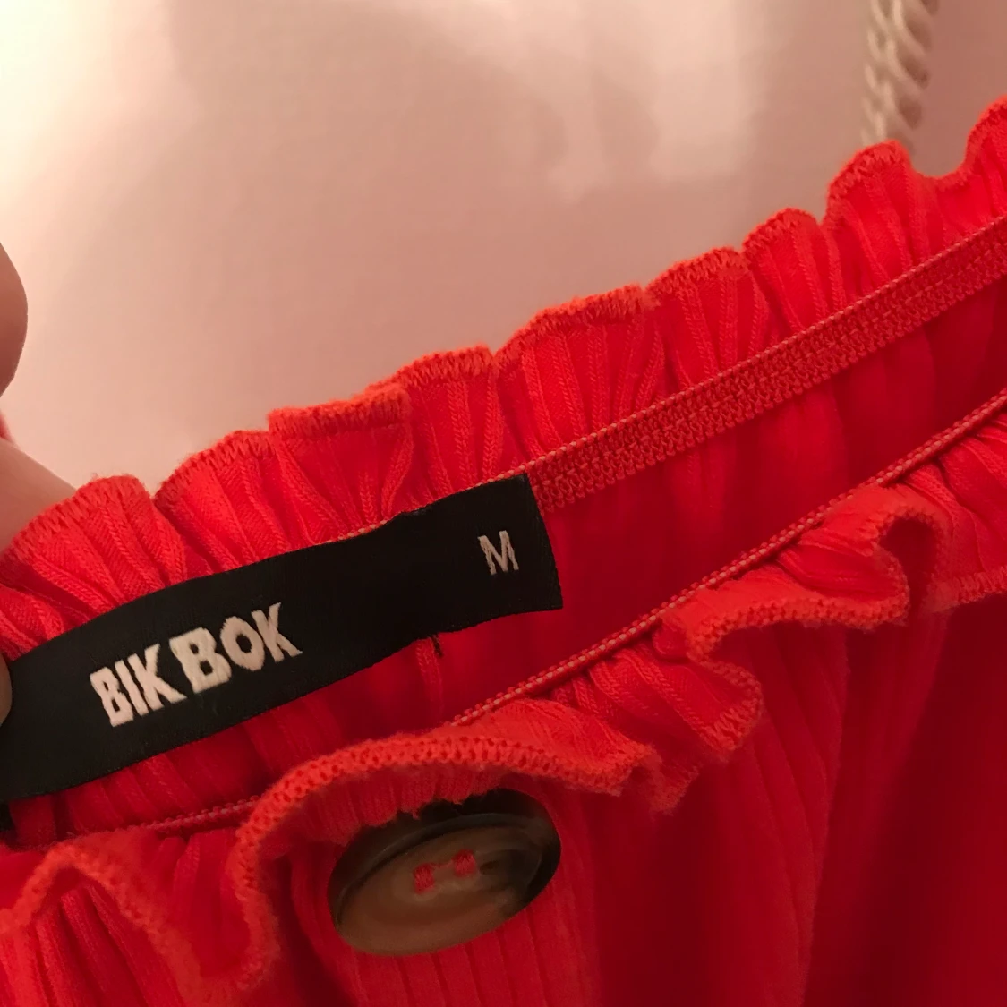 Off Shoulder topp storlek m passar S - 90