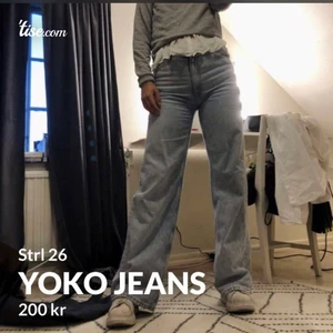 Yoko jeans - Från Monki 🌸.                                                          Strl 26.                                                            Sparsamt använda