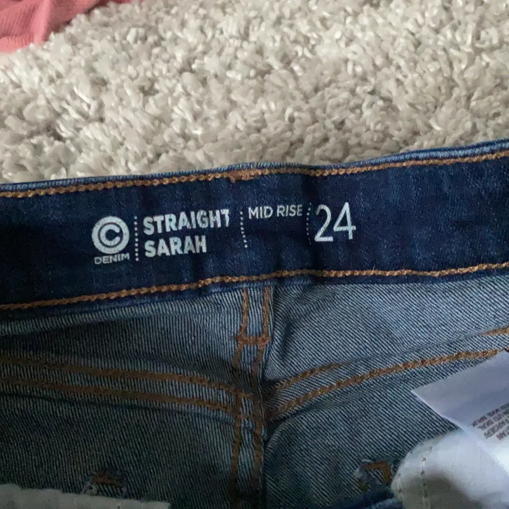 Blåa jeans från Kappahl eller Lindex kommer inte ihåg som jag aldrig använt på grund av att jag köpte i fel storlek. Jeans & Byxor.