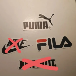 Märkes Stickers - Säljer as coola klistermärken 💞😎 1 för 2kr och 4 för 6🖐🏼+frakt men frakt kan diskuteras🏃🏽