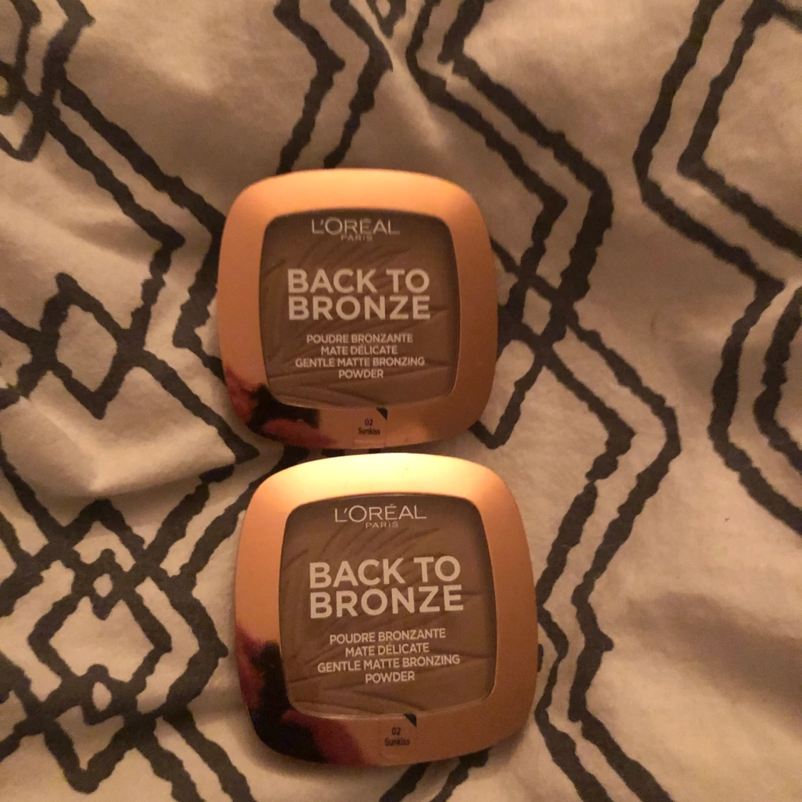 Oanvända bronzers