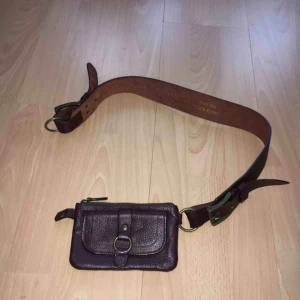  - Magväska/bälte. Äkta läder. 90 cm. Inklusive frakt!