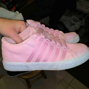  - Använda nån gång sneakers sköna snygga vår frächaaa 