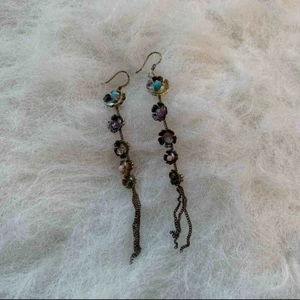  - Kan mötas upp vid t-centralen eller Odenplan, kan skicka via post 10kr på frakt