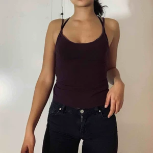  - 👅plommonfärgat baslinne👅 🖤Köparen betalar för frakten🖤 💡Kan mötas Lund-Malmö💡 👹Högsta bud får plagget👹