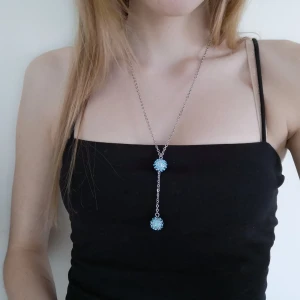  - Går inte att justera längden särskilt mycket  Svarar gärna på alla frågor så skriv :)  Frakt ingår🌹