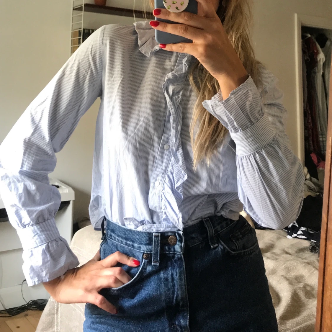 Skjorta med volanger  - 90