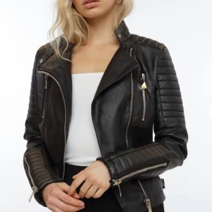 Chiquelle Skinnjacka  - Jätte populär skinnjacka som tyvärr var för liten för mig.