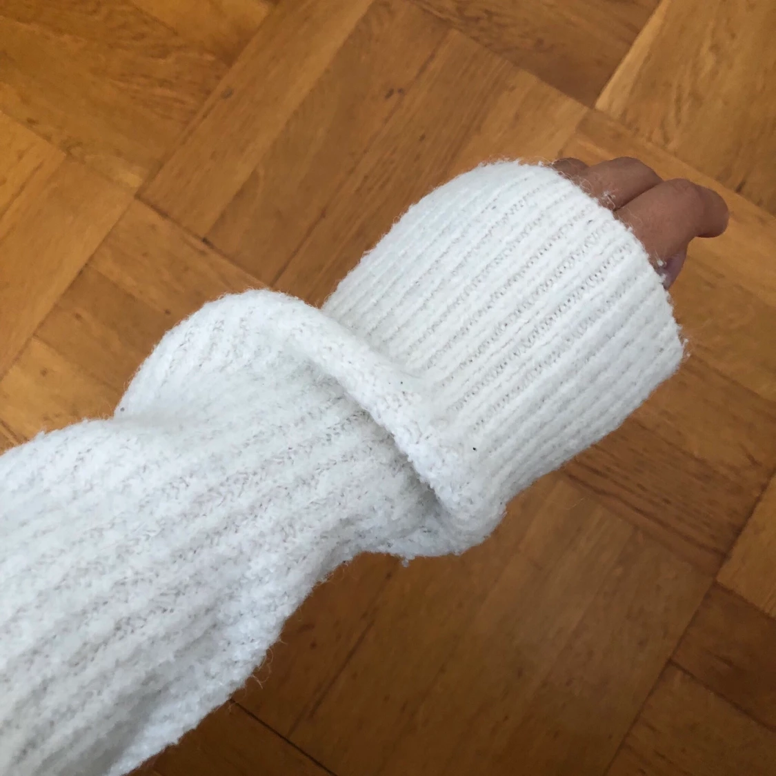 Vit stickad tröja - 90