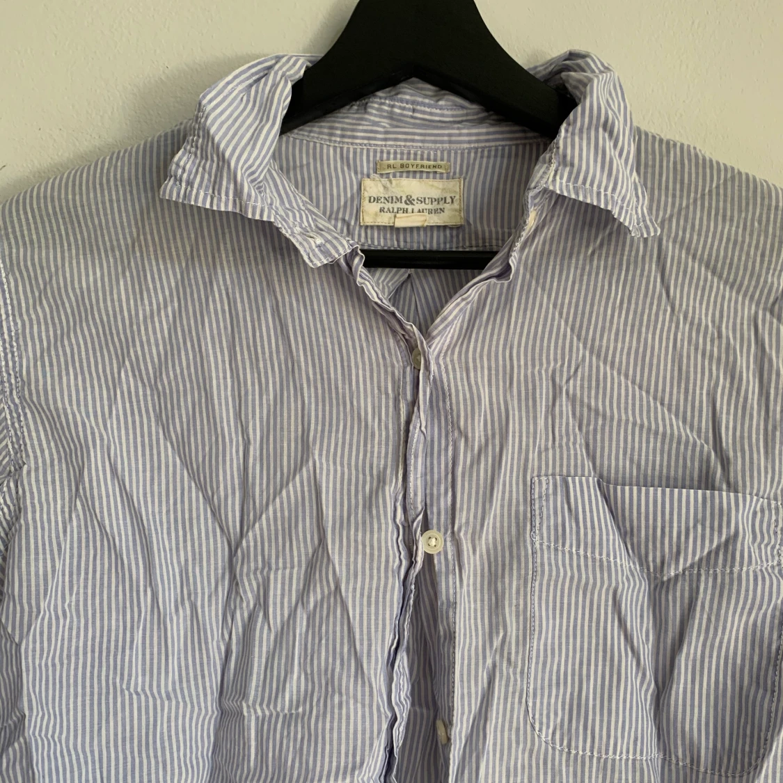 Tunn randig skjorta - 90