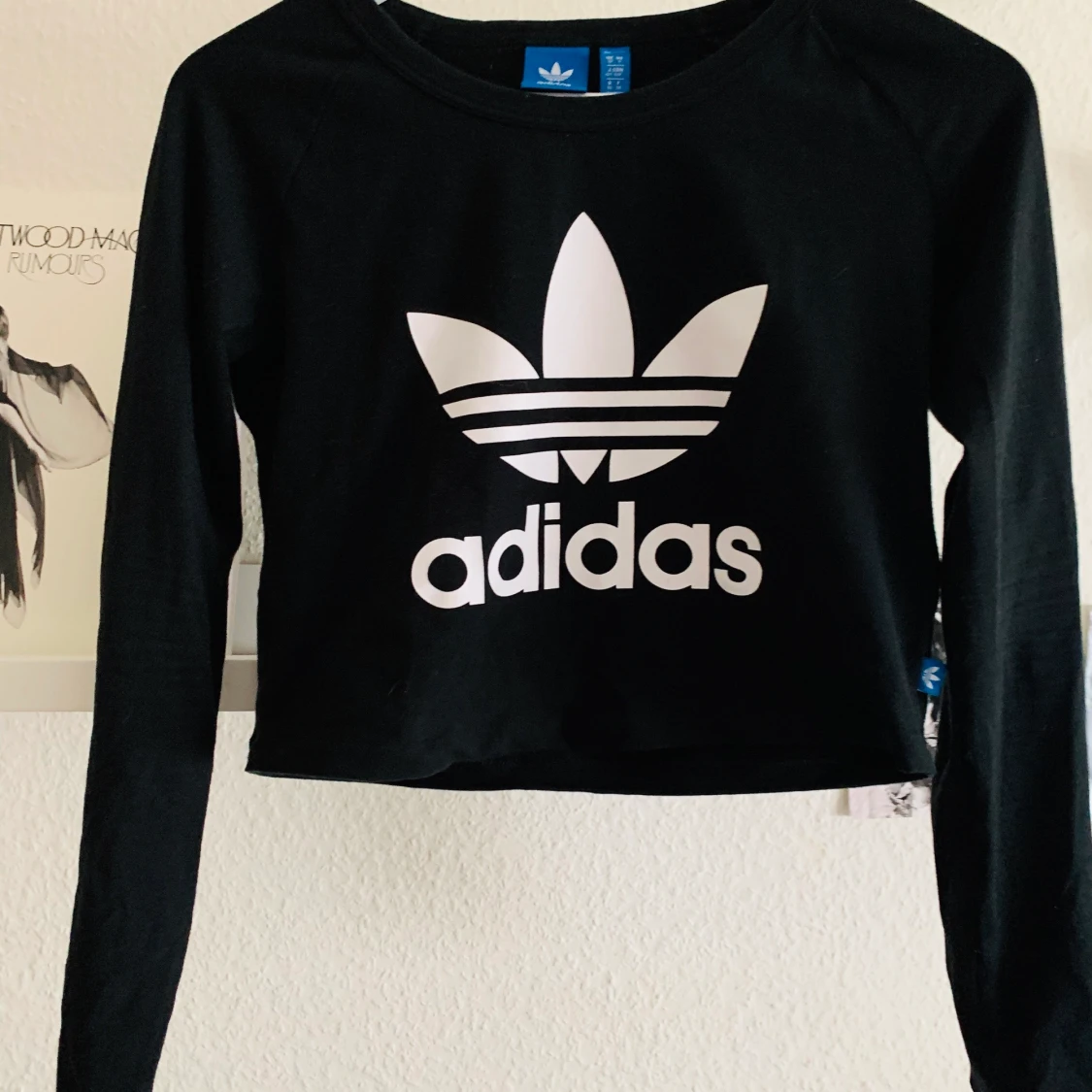 Adidas crop top storlek S - 90