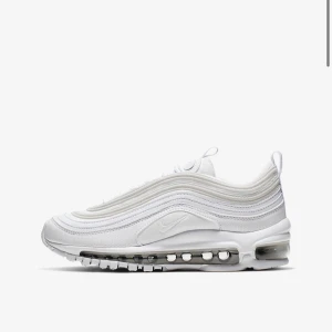 Air max 97 vita - inköpta för 1500 i vintras, använda några gånger, säljes pga brist på användning💞( bild tagen från nikes egna hemsida)