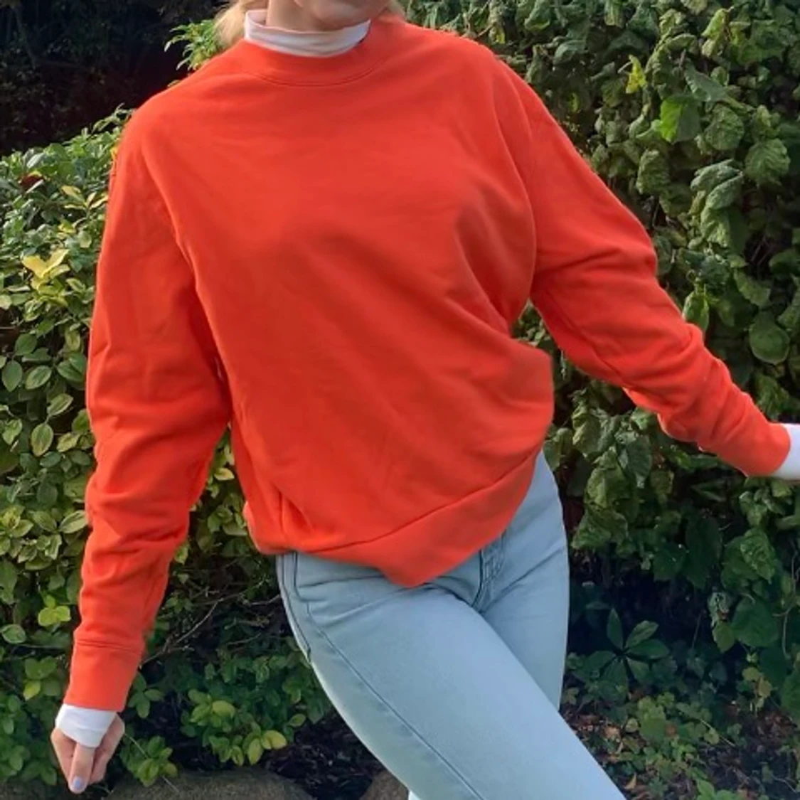 Orange sweatshirt 