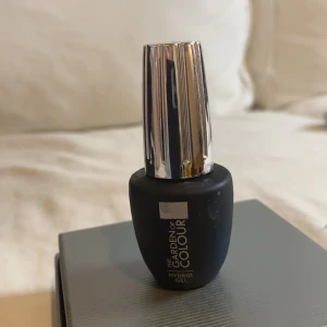 Hybridgel - Hybridgel i svart färg. Knappt använd. 9g.